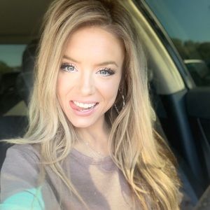 Meet your Posher, Tiffany